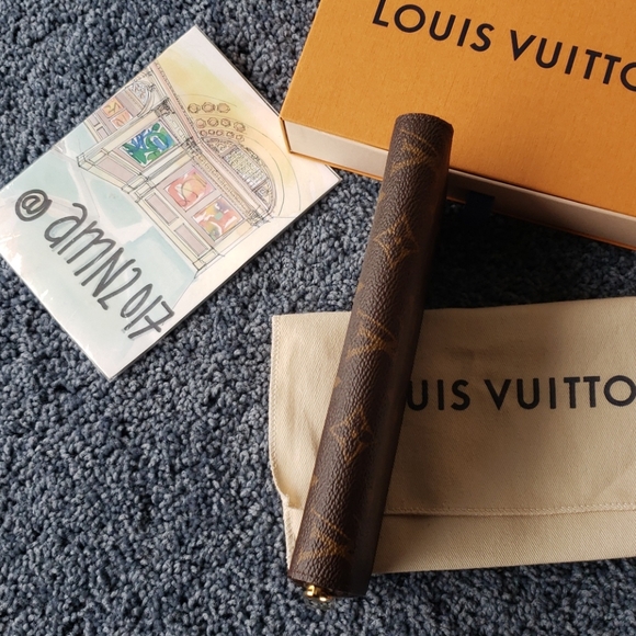 Louis Vuitton Monogram Zippy Wallet - Picture 3 of 13